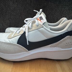 Nike Women's Cream and Black Sneakers